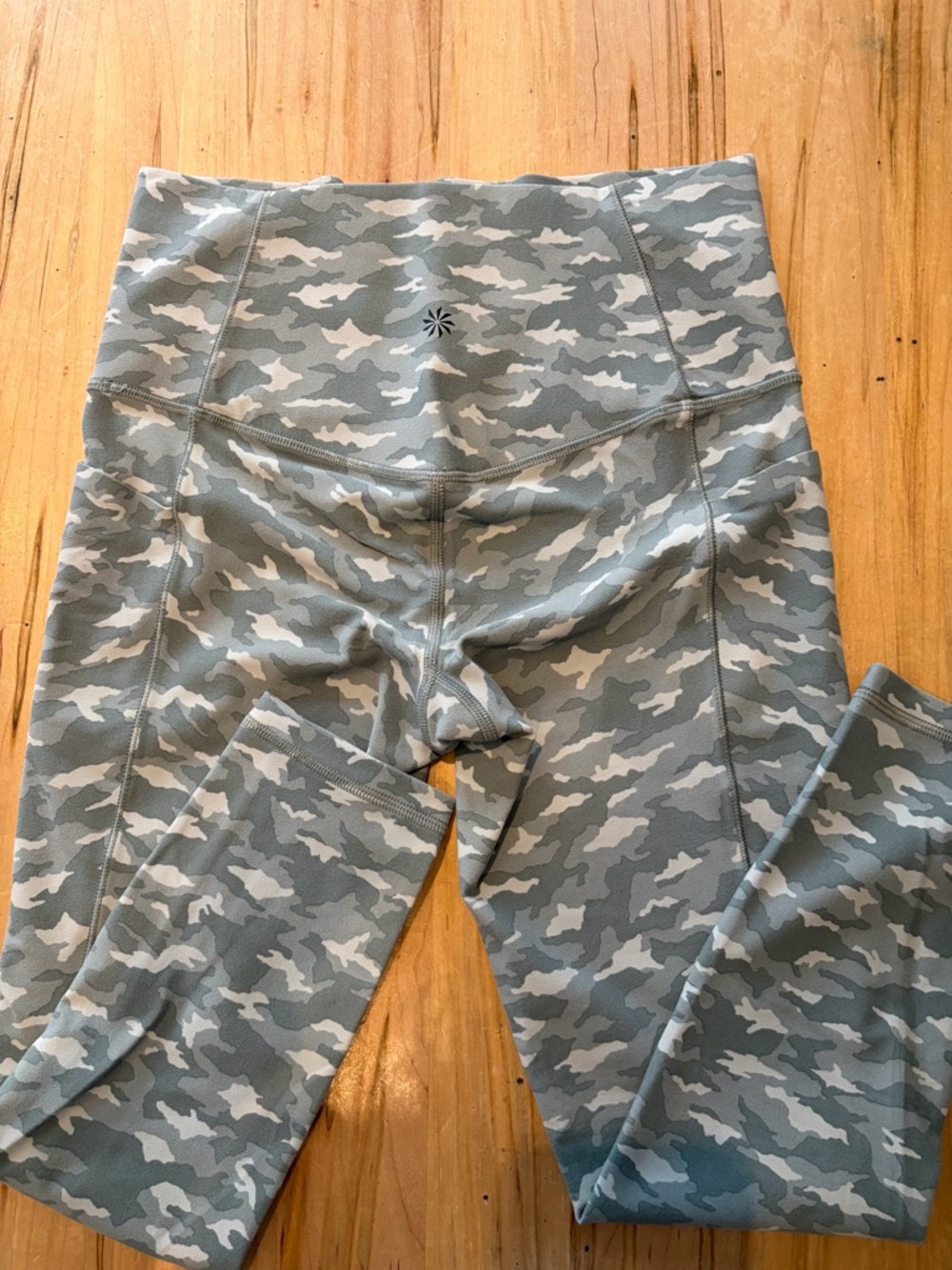 Athleta Green & White Camo Leggings with Pockets XS